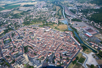 Enregistrement par drone de Toul dans le département Meurthe et Moselle, France