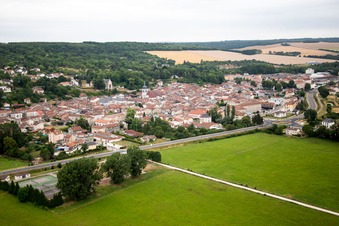 Vue oblique de Vaucouleurs dans le département Meuse, France
