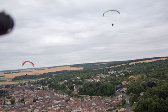 Vaucouleurs dans le département Meuse, France vu d'un drone