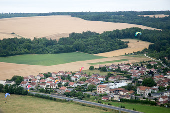 Vaucouleurs dans le département Meuse, France vue du ciel