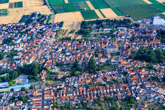 Vue aérienne de Rue Zeiskamer à Bellheim dans le département Rhénanie-Palatinat, Allemagne