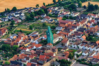 Photographie aérienne de Échafaudage d'église catholique de Leidner GmbH Gerüstbau, Landau à Ottersheim bei Landau dans le département Rhénanie-Palatinat, Allemagne