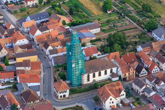 Échafaudage d'église catholique de Leidner GmbH Gerüstbau, Landau à Ottersheim bei Landau dans le département Rhénanie-Palatinat, Allemagne vue d'en haut