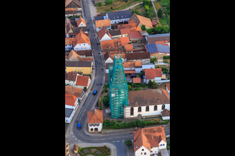 Vue d'oiseau de Échafaudage d'église catholique de Leidner GmbH Gerüstbau, Landau à Ottersheim bei Landau dans le département Rhénanie-Palatinat, Allemagne