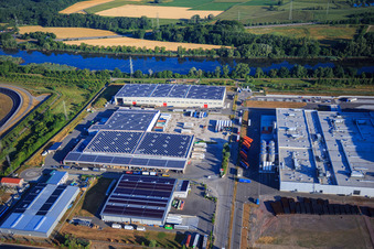 Vue oblique de Zone industrielle d'Oberwald avec WAS Logistics, Com Transporte GmbH et NUSS Group à Wörth am Rhein dans le département Rhénanie-Palatinat, Allemagne