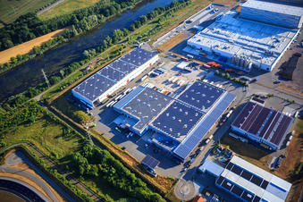 Vue aérienne de Zone industrielle d'Oberwald avec SKA Sitze GmbH, WAS Logistics, Com Transporte GmbH et le groupe NUSS à Wörth am Rhein dans le département Rhénanie-Palatinat, Allemagne
