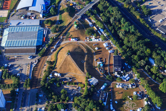 Vue aérienne de Europahalle. EuropaSpa, Mont Klotz à le quartier Südweststadt in Karlsruhe dans le département Bade-Wurtemberg, Allemagne