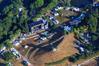 Le Mont Klotz au Festival dans le complexe Günther Klotz à le quartier Südweststadt in Karlsruhe dans le département Bade-Wurtemberg, Allemagne vue d'en haut