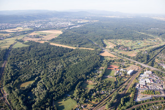 Vue aérienne de Club de golf à le quartier Beiertheim-Bulach in Karlsruhe dans le département Bade-Wurtemberg, Allemagne