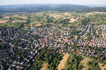 Vue aérienne de Quartier Grünwettersbach in Karlsruhe dans le département Bade-Wurtemberg, Allemagne