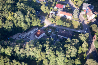 Vue oblique de Hohenwettersbacherstraße 38, « atelier jeunesse ouvert Karlsruhe » à la carrière à le quartier Grünwettersbach in Karlsruhe dans le département Bade-Wurtemberg, Allemagne