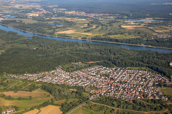 Vue aérienne de De l'ouest à le quartier Neuburgweier in Rheinstetten dans le département Bade-Wurtemberg, Allemagne