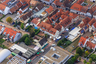 Vue aérienne de Festival de la ville de Gartenstrasse 2015 à Kandel dans le département Rhénanie-Palatinat, Allemagne