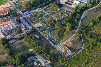 Vue aérienne de Tour d'observation de l'exposition horticole et pavillon de l'église œcuménique pour l'exposition horticole d'État 2015 à Landau in der Pfalz dans le département Rhénanie-Palatinat, Allemagne