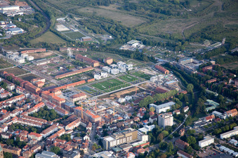 Salon des jardins d'État à Landau in der Pfalz dans le département Rhénanie-Palatinat, Allemagne d'en haut