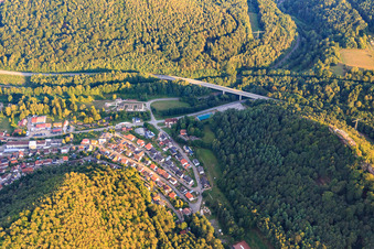 Vue aérienne de Schlossgatenstr à Wilgartswiesen dans le département Rhénanie-Palatinat, Allemagne