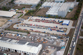 Enregistrement par drone de Zone industrielle Im Langgewan, société de transport Kube & Kubenz à Worms dans le département Rhénanie-Palatinat, Allemagne