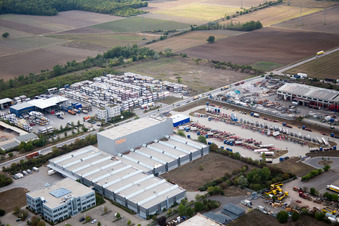 Zone industrielle Im Langgewan, société de transport Kube & Kubenz à Worms dans le département Rhénanie-Palatinat, Allemagne vue d'en haut