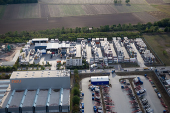 Image drone de Zone industrielle Im Langgewan, société de transport Kube & Kubenz à Worms dans le département Rhénanie-Palatinat, Allemagne