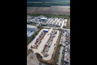 Zone industrielle Im Langgewan, société de transport Kube & Kubenz à Worms dans le département Rhénanie-Palatinat, Allemagne vu d'un drone