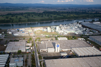 Image drone de Zone industrielle du Nord sur le Rhin à Worms dans le département Rhénanie-Palatinat, Allemagne
