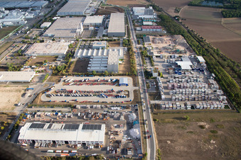 Zone industrielle Im Langgewan, société de transport Kube & Kubenz à Worms dans le département Rhénanie-Palatinat, Allemagne vue du ciel