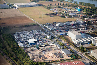 Image drone de Zone industrielle Im Langgewan, société de transport Kube & Kubenz à Worms dans le département Rhénanie-Palatinat, Allemagne