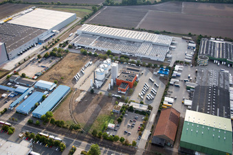 Photographie aérienne de Zone industrielle du Nord sur le Rhin à le quartier Rheindürkheim in Worms dans le département Rhénanie-Palatinat, Allemagne
