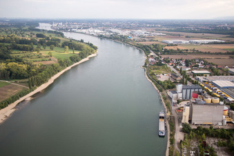 Quartier Rheindürkheim in Worms dans le département Rhénanie-Palatinat, Allemagne d'en haut