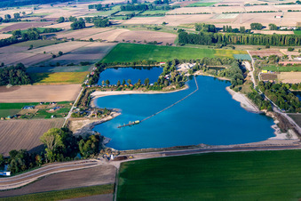 Vue aérienne de Dragage du lac des amis pêcheurs de Wattenheim à le quartier Nordheim in Biblis dans le département Hesse, Allemagne