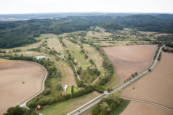 Vue aérienne de Terrains du club de golf Schwäbisch Hall à le quartier Dörrenzimmern in Schwäbisch Hall dans le département Bade-Wurtemberg, Allemagne