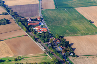 Vue aérienne de Gare de Schaidt à Steinfeld dans le département Rhénanie-Palatinat, Allemagne