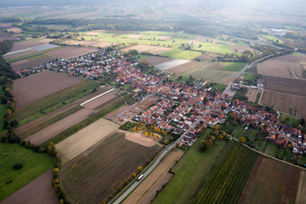Vue oblique de Erlenbach bei Kandel dans le département Rhénanie-Palatinat, Allemagne