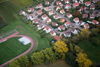 Quartier Altenstadt in Wissembourg dans le département Bas Rhin, France depuis l'avion