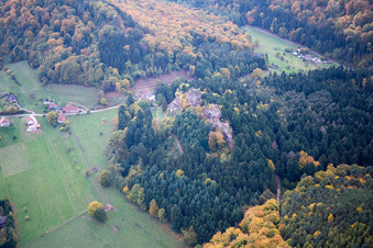 Vue d'oiseau de Windstein dans le département Bas Rhin, France