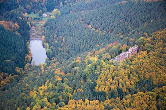 Windstein dans le département Bas Rhin, France du point de vue du drone