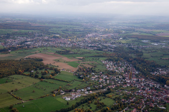 Vue aérienne de Niederbronn-les-Bains dans le département Bas Rhin, France