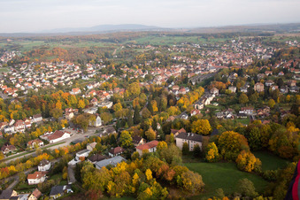 Niederbronn-les-Bains dans le département Bas Rhin, France d'en haut