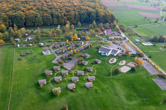 Vue aérienne de Caravanes et tentes - camping - et emplacement pour tentes Camping Oasis à Oberbronn dans le département Bas Rhin, France