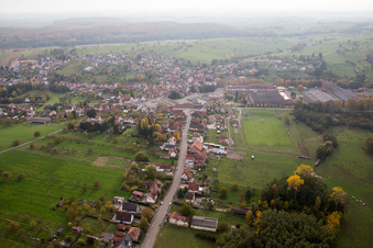 Vue aérienne de Zinswiller dans le département Bas Rhin, France
