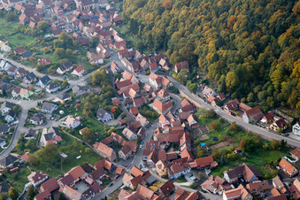 Vue aérienne de Offwiller dans le département Bas Rhin, France