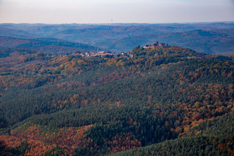 Vue aérienne de Lichtenberg dans le département Bas Rhin, France