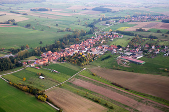 Vue aérienne de Bischholtz dans le département Bas Rhin, France