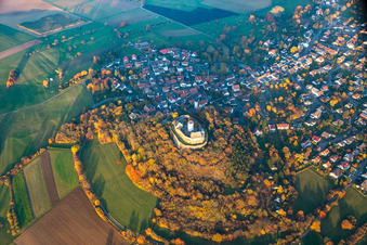 Vue aérienne de Forteresse Otzberg à le quartier Hering in Otzberg dans le département Hesse, Allemagne