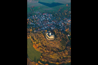 Vue aérienne de Forteresse Otzberg à le quartier Hering in Otzberg dans le département Hesse, Allemagne