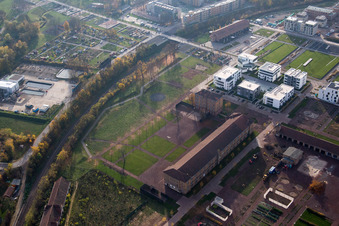 Salon des jardins d'État 2015 à Landau in der Pfalz dans le département Rhénanie-Palatinat, Allemagne depuis l'avion