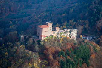 Château de Trifels à Annweiler am Trifels dans le département Rhénanie-Palatinat, Allemagne d'en haut