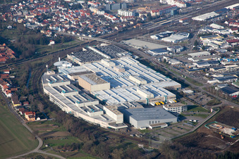 Vue aérienne de Locaux de l'usine SEW-EURODRIVE GmbH & Co KG à le quartier Graben in Graben-Neudorf dans le département Bade-Wurtemberg, Allemagne