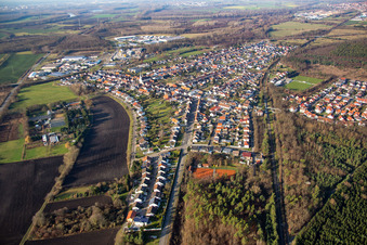 Vue aérienne de Du sud-ouest à le quartier Huttenheim in Philippsburg dans le département Bade-Wurtemberg, Allemagne