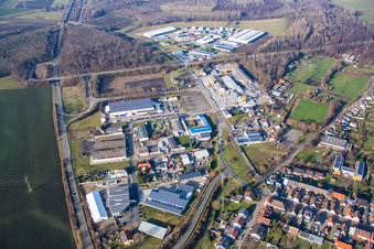 Vue aérienne de Zone industrielle In den Krautstückern à le quartier Huttenheim in Philippsburg dans le département Bade-Wurtemberg, Allemagne